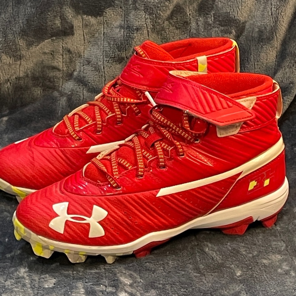 Under Armor Bryce Harper Cleats Size 6 Youth Red